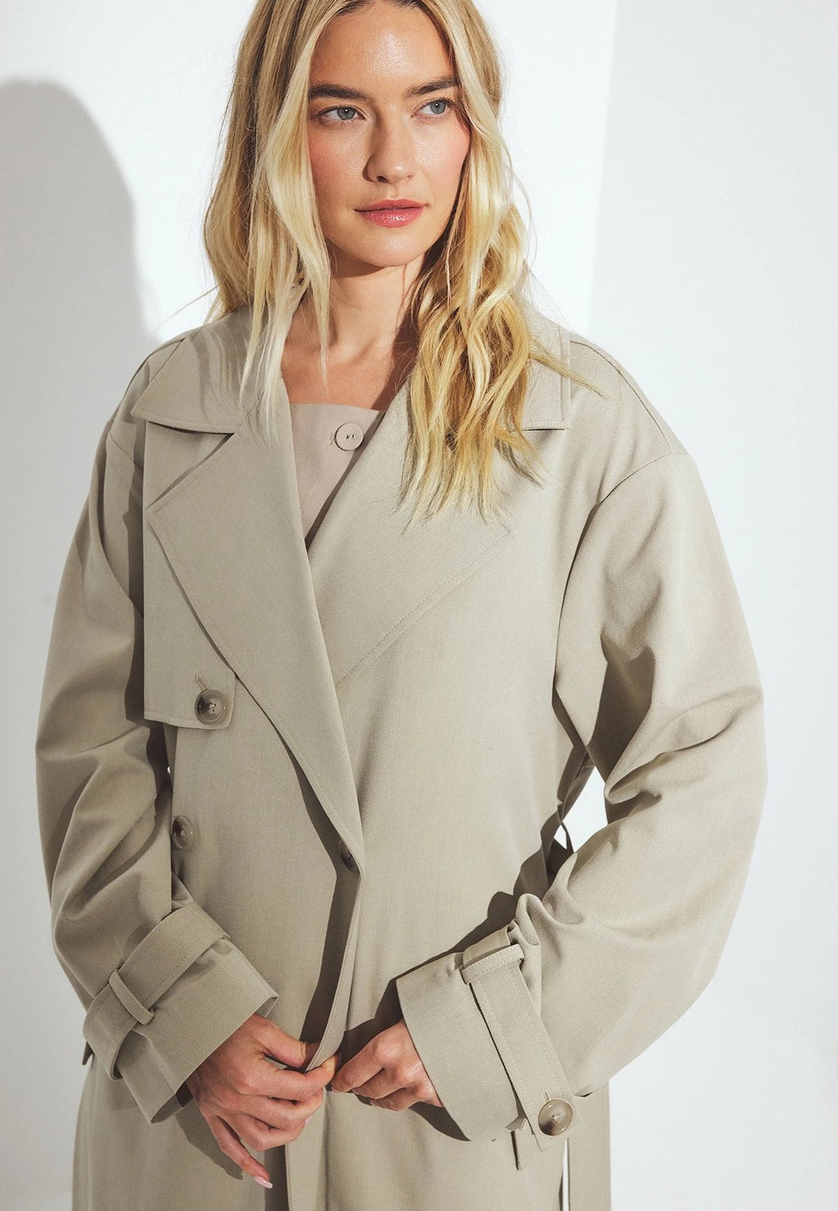 Nelia-Élysée Beige Trench Coat